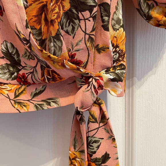 Xhilaration Floral-Print Elbow-Sleeve V-Neck Wrap Top Size XS - Picture 4 of 7